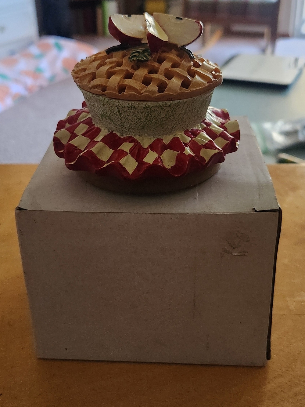 Decorative Apple Pie Candle Holder/Trinket Box